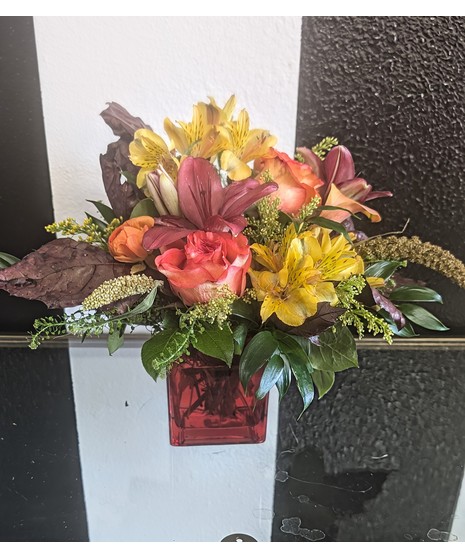 fall garden-style floral arrangement with extravagant, premium flowers